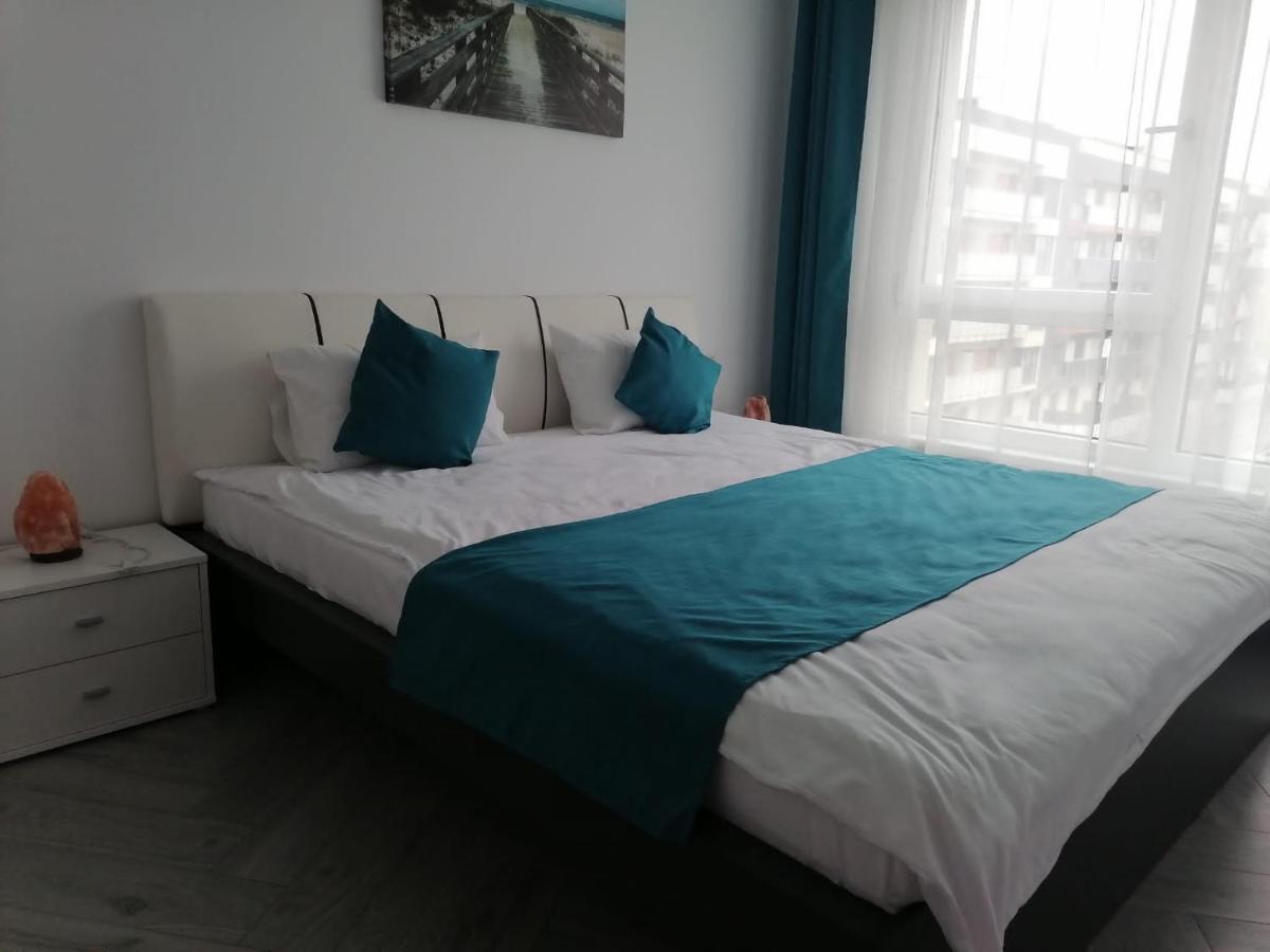 Aqua West Apartment Free Parking- Self Check-In Орадеа Екстериор снимка